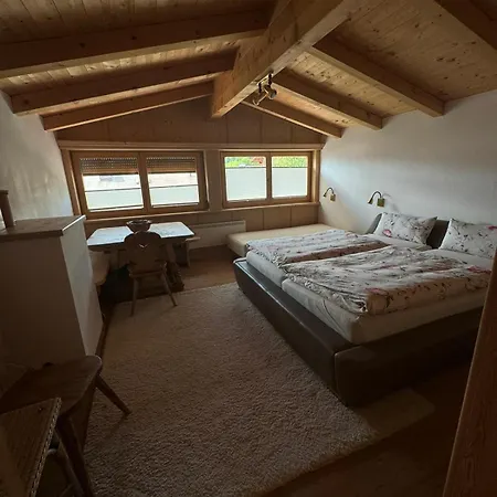 Feichten Apartment *